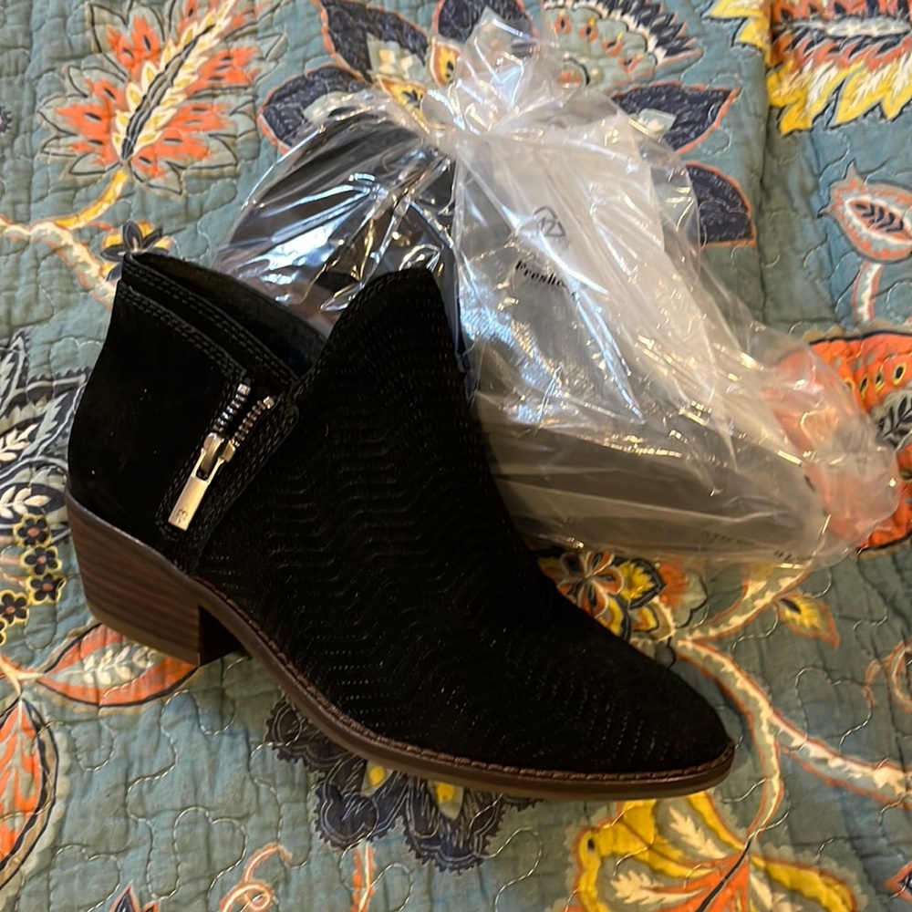 Lucky Brand Size 6 Ankle Boot